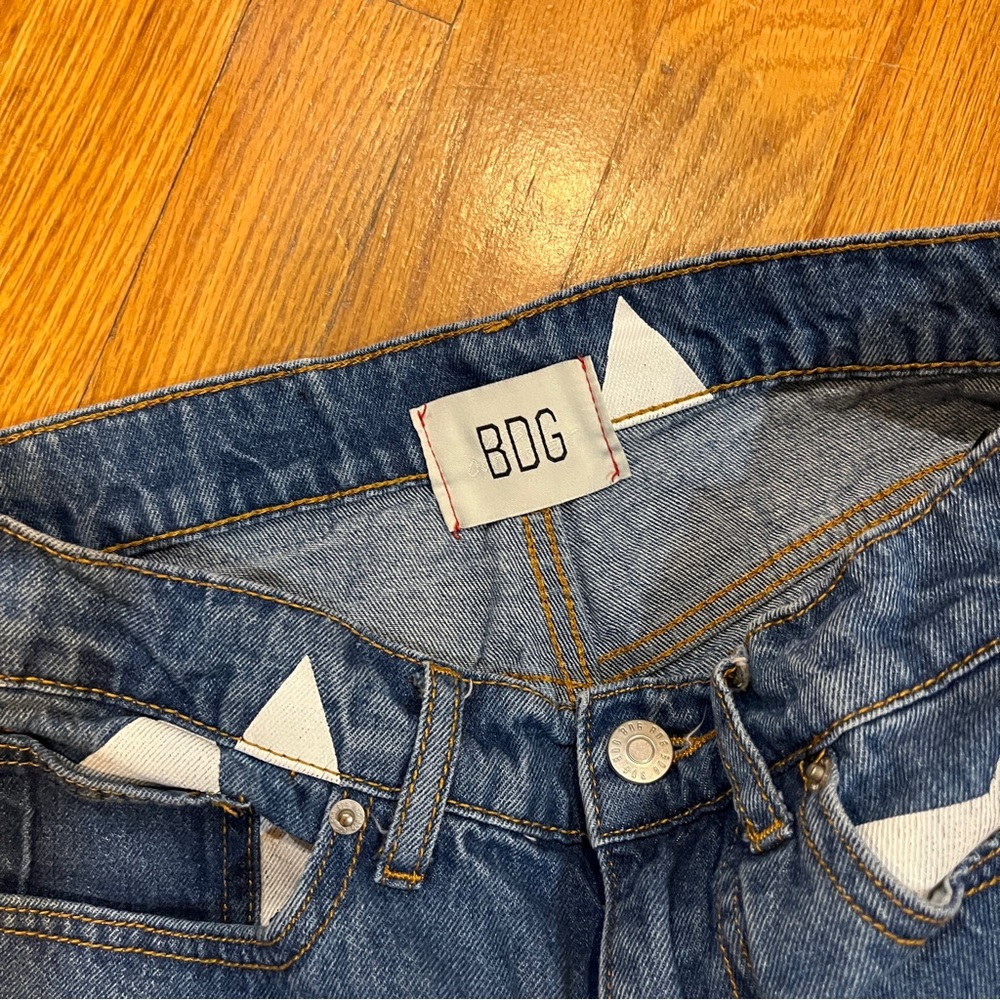 BDG Low-Rise Tapered Baggy Jean - Star Print - Picture 8 of 12